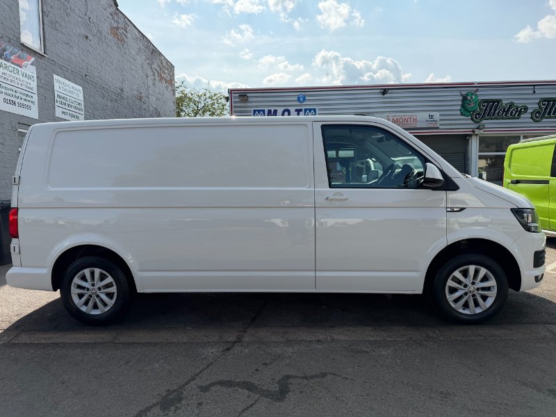 2017 Volkswagen Transporter 2.0 TDI T30 BlueMotion Tech Highline LWB Panel Van