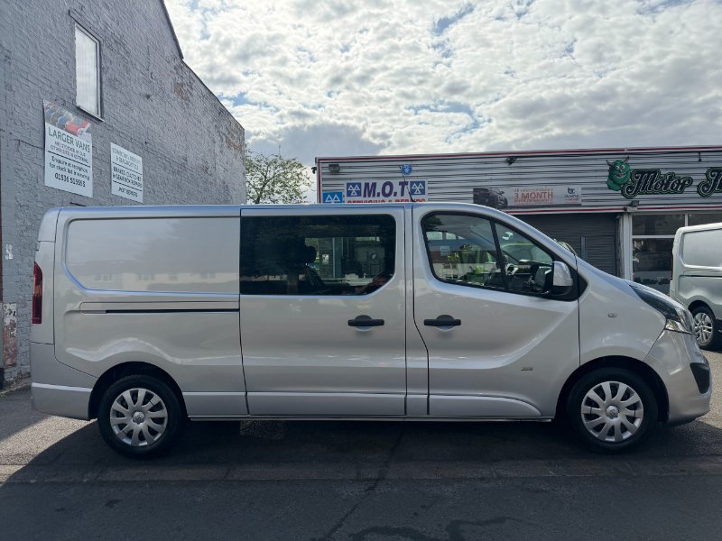 2018 Vauxhall Vivaro 1.6 CDTi 2900 BiTurbo ecoTEC Sportive 6 Seat LWB Crew Van
